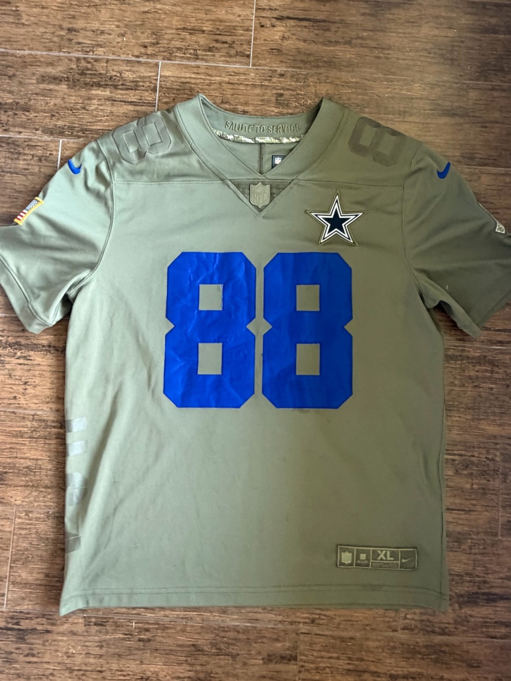 Dallas
Cowboys Dez Bryant Nike Olive
Salute To Service Limited Jersey XL